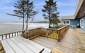 Spectacular Seaside Surf-View Home
